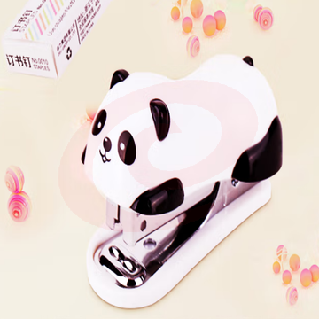 得力(deli)10#订书机小号迷你学生用省力起钉器可爱卡通订书器 熊猫卡通 0453